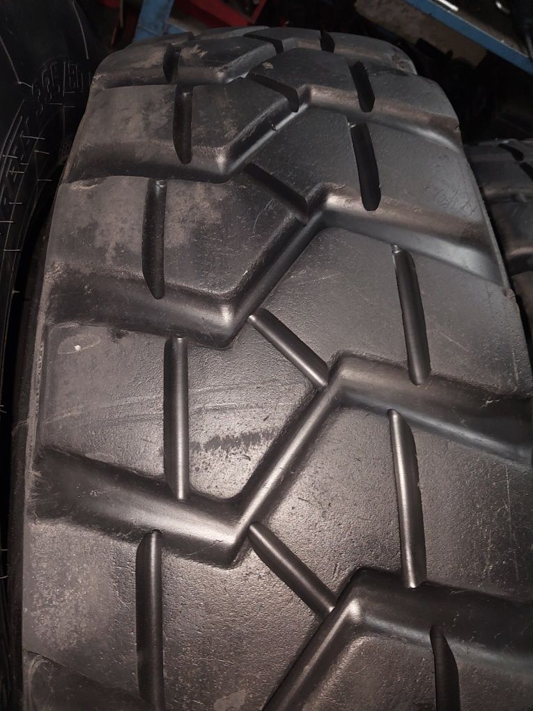 335/80/20 12,5R20 4 sztuki Pirelli Pista PS 22 UNIMOG
