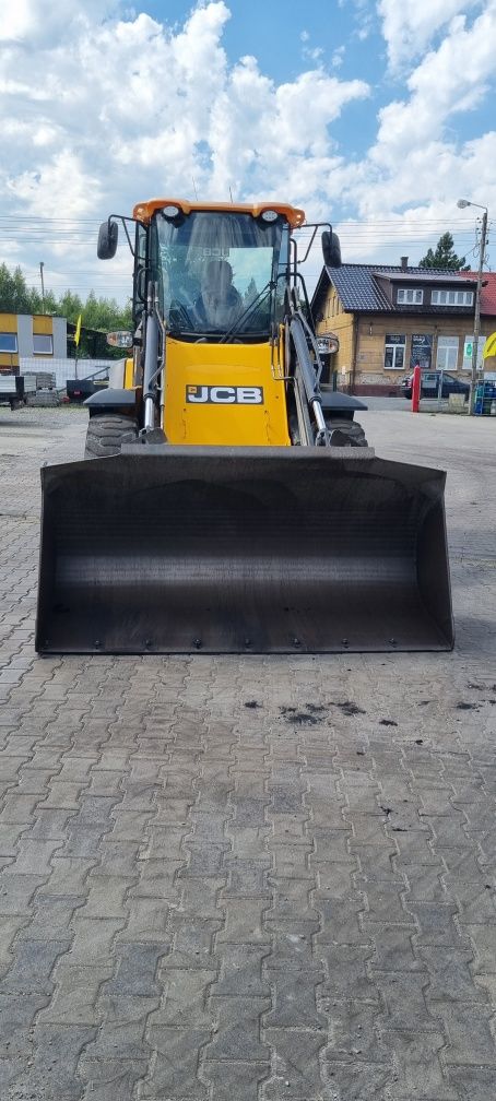 Sprzedam ładowarkę JCB 411-HT