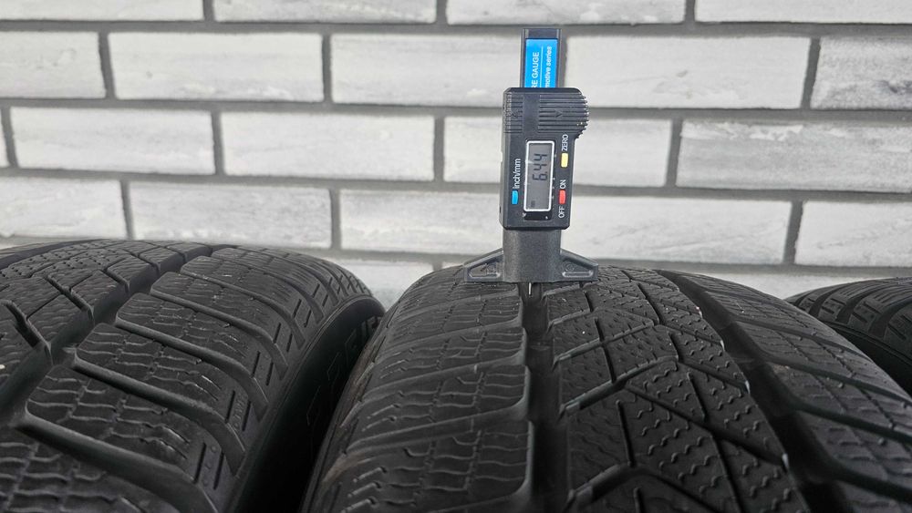 225/55R17 Pirelli SOTTOZERO 3 RSC