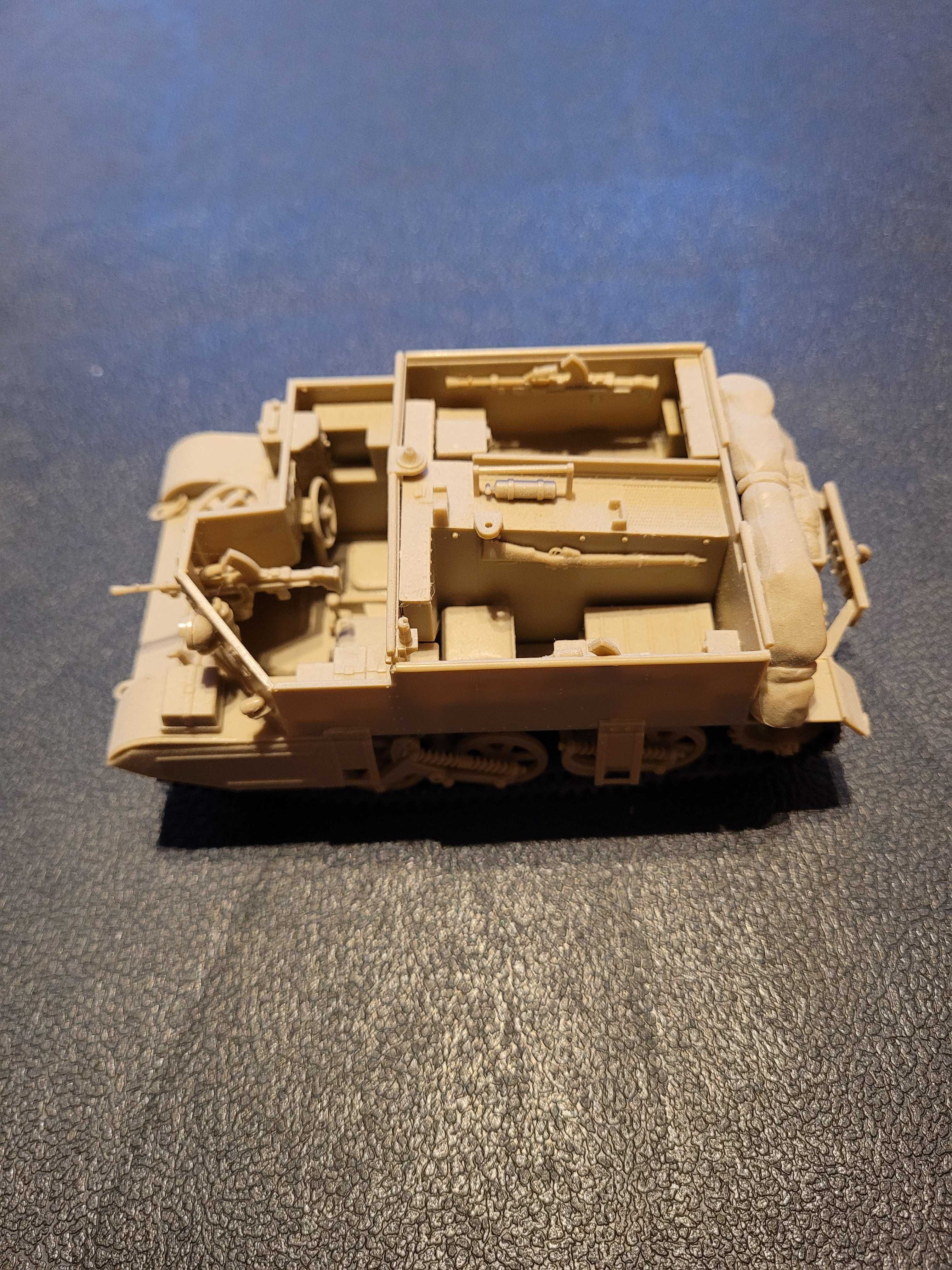 Model lekkiego pojazdu opancerzonego Carrier Mk II, TA 35089