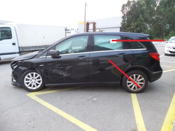 Painel trás esquerdo MERCEDES-BENZ Classe B (W246, W242)