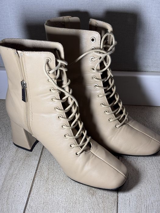 Черевики Zara ( бежові )