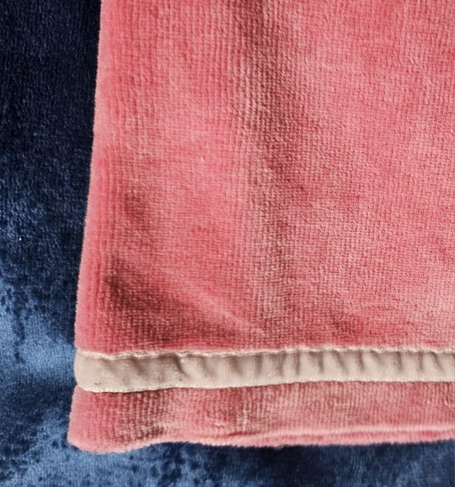 Spodnie welurowe r. 134