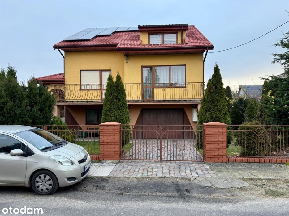 Duży przestronny dom w okolicach Płocka.