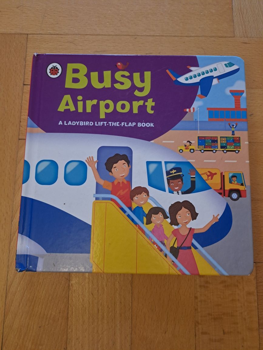 Ksiazka Busy airport angielski + ksiazka GRATIS