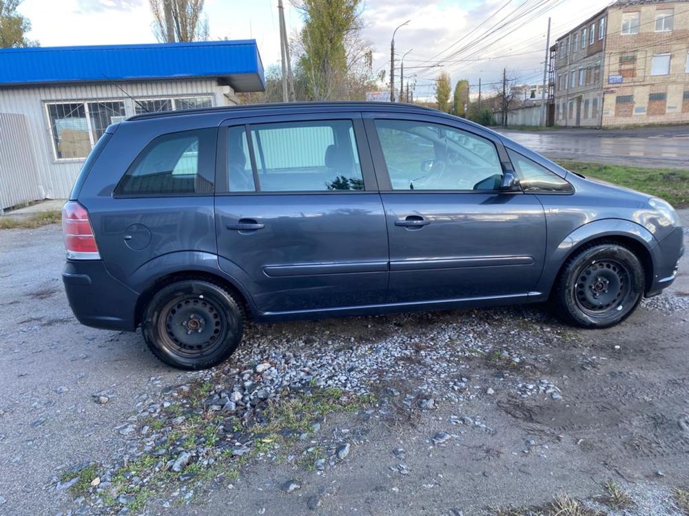 Продам Opel Zafira