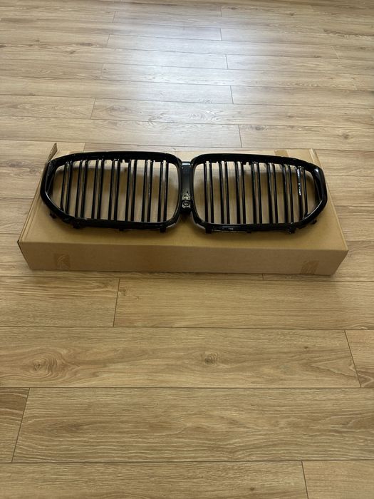 Решітка радіатора (ноздрі) BMW X5 G05 2019-2023