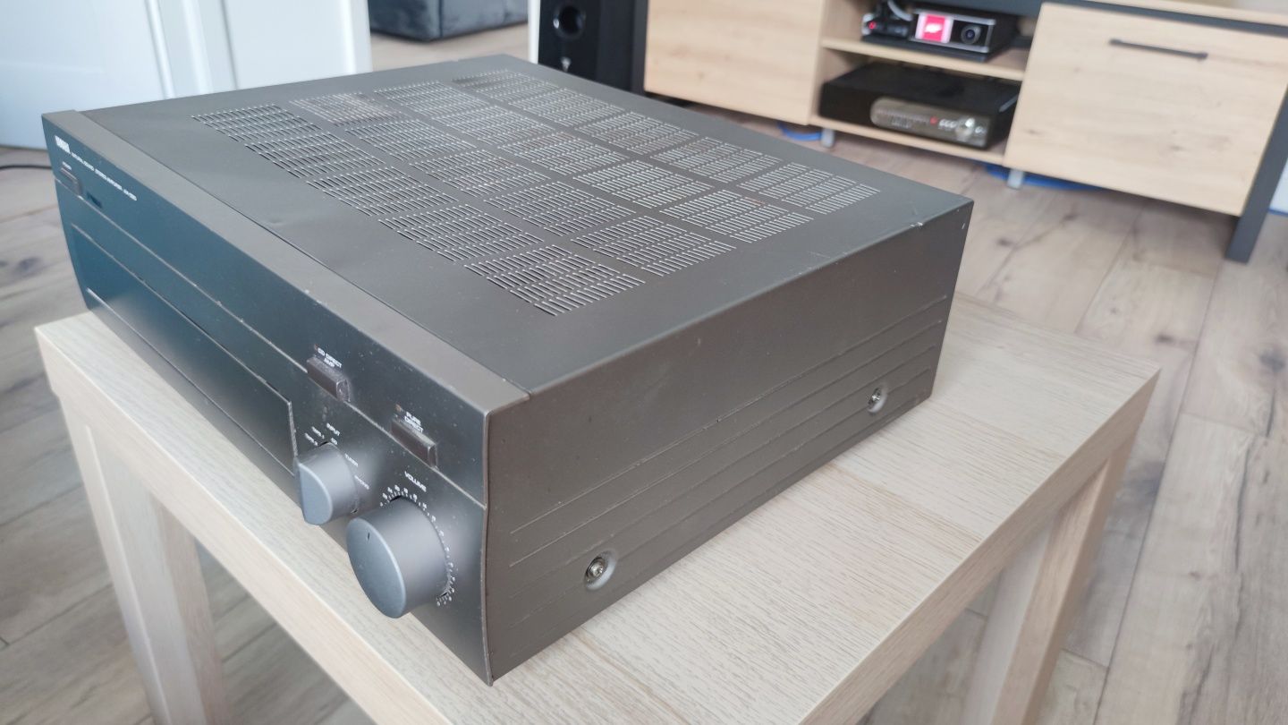 YAMAHA AX-590 -  Wzmacniacz
