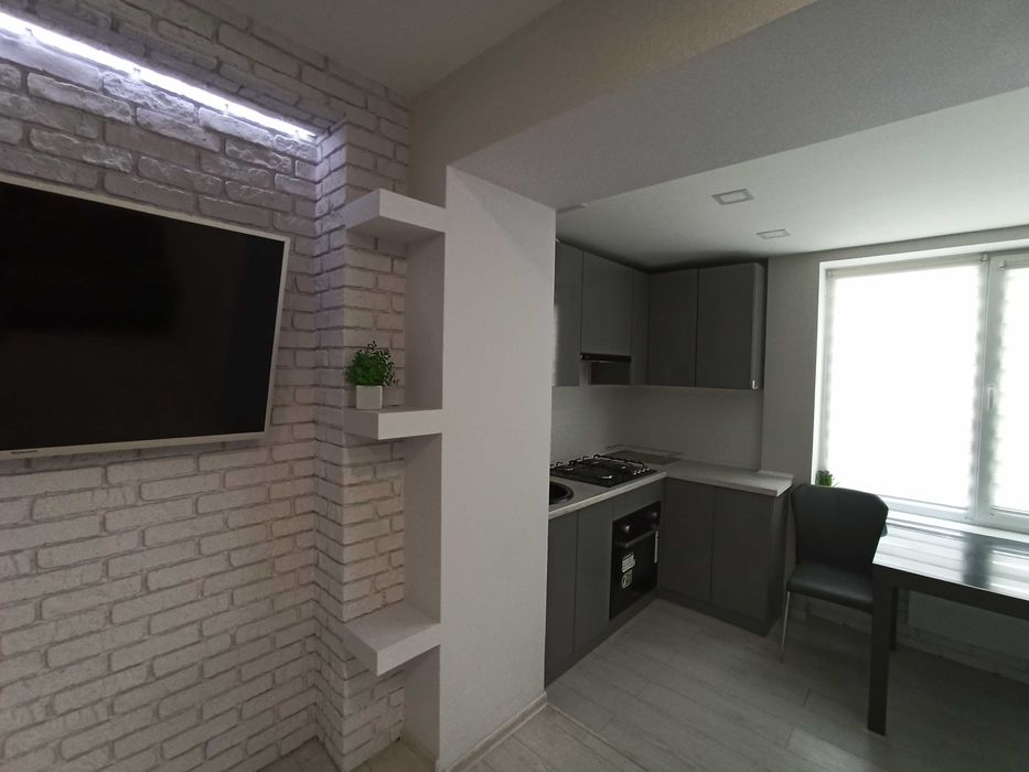 Продам квартиру в центрі міста, вул.Хлібна