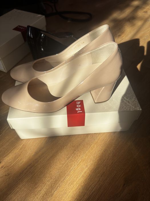 Туфлі Hogl бежеві лаковані 38,5 розмір