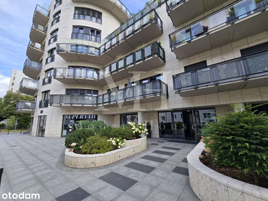 Świetny Lokal Duże witryny 214 m² z 2 miejscami i komórkami  – Sielce