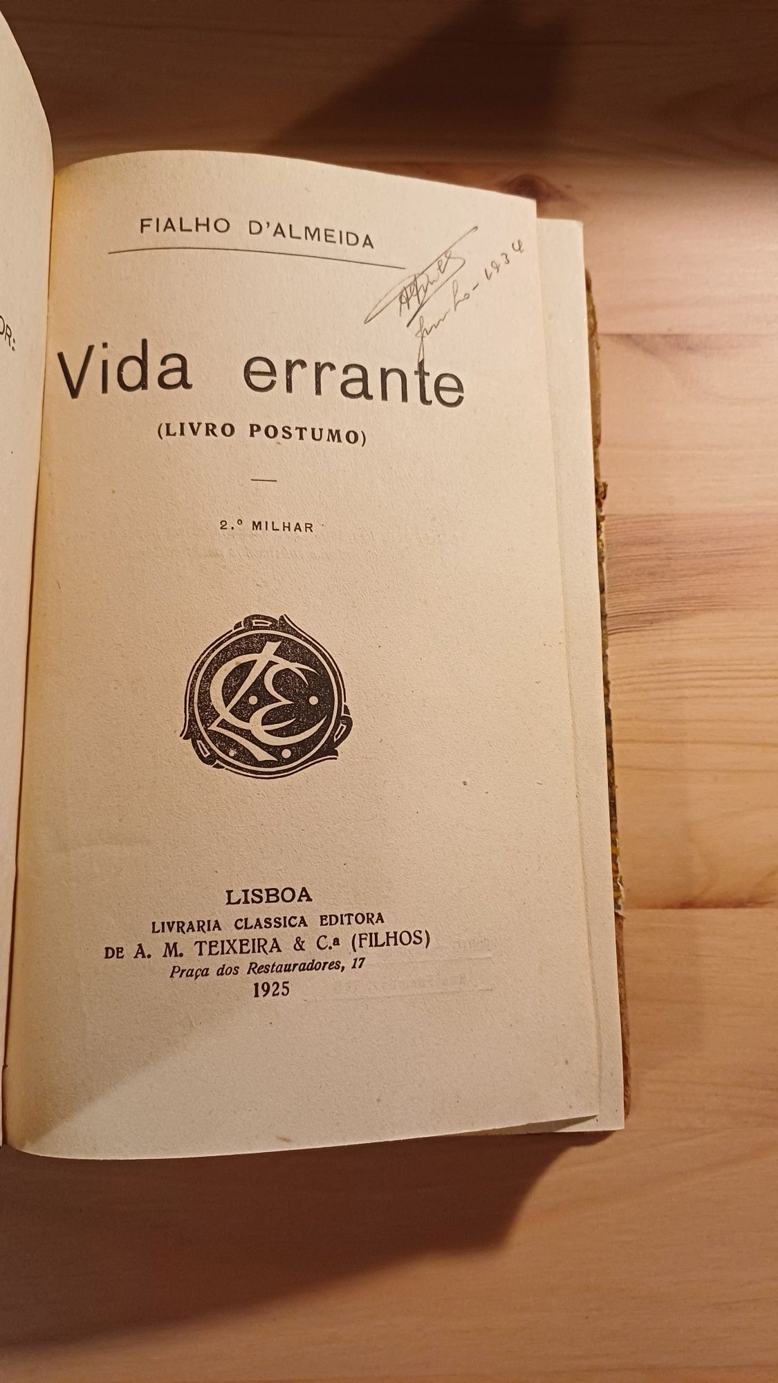 Livro Antigo-Vida Errante