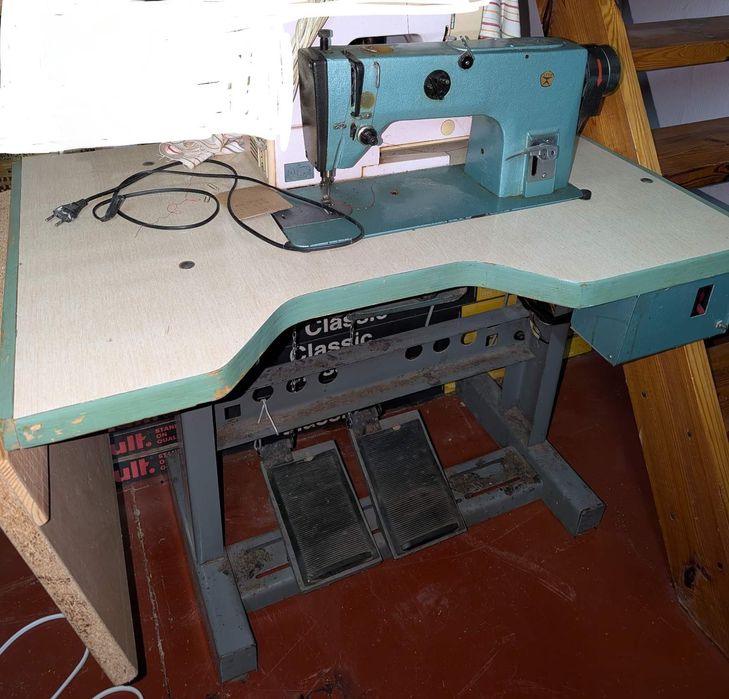 Швейна машина промислова