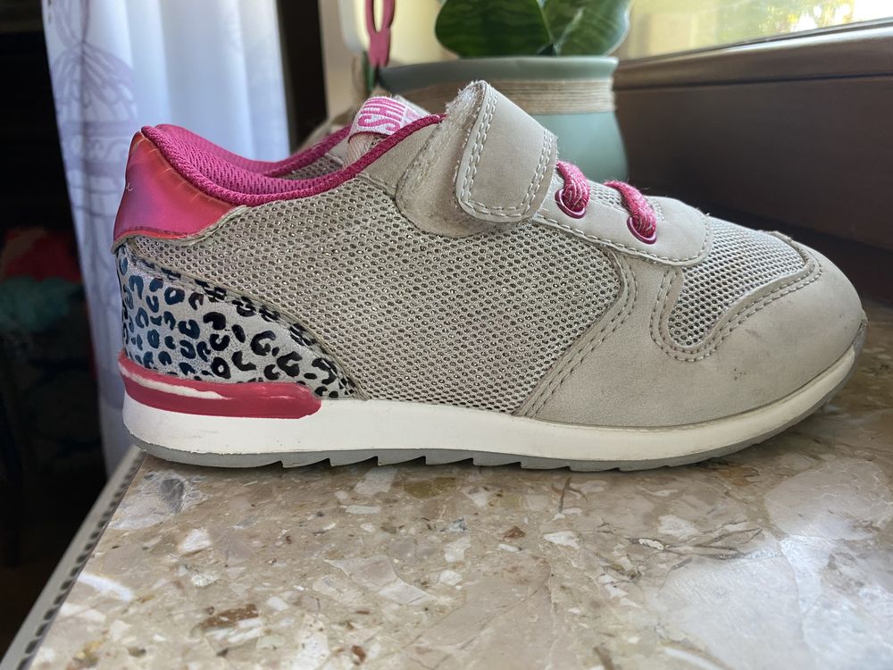 Buty sportowe dla dziewczynki, rozmiar 30 Shone