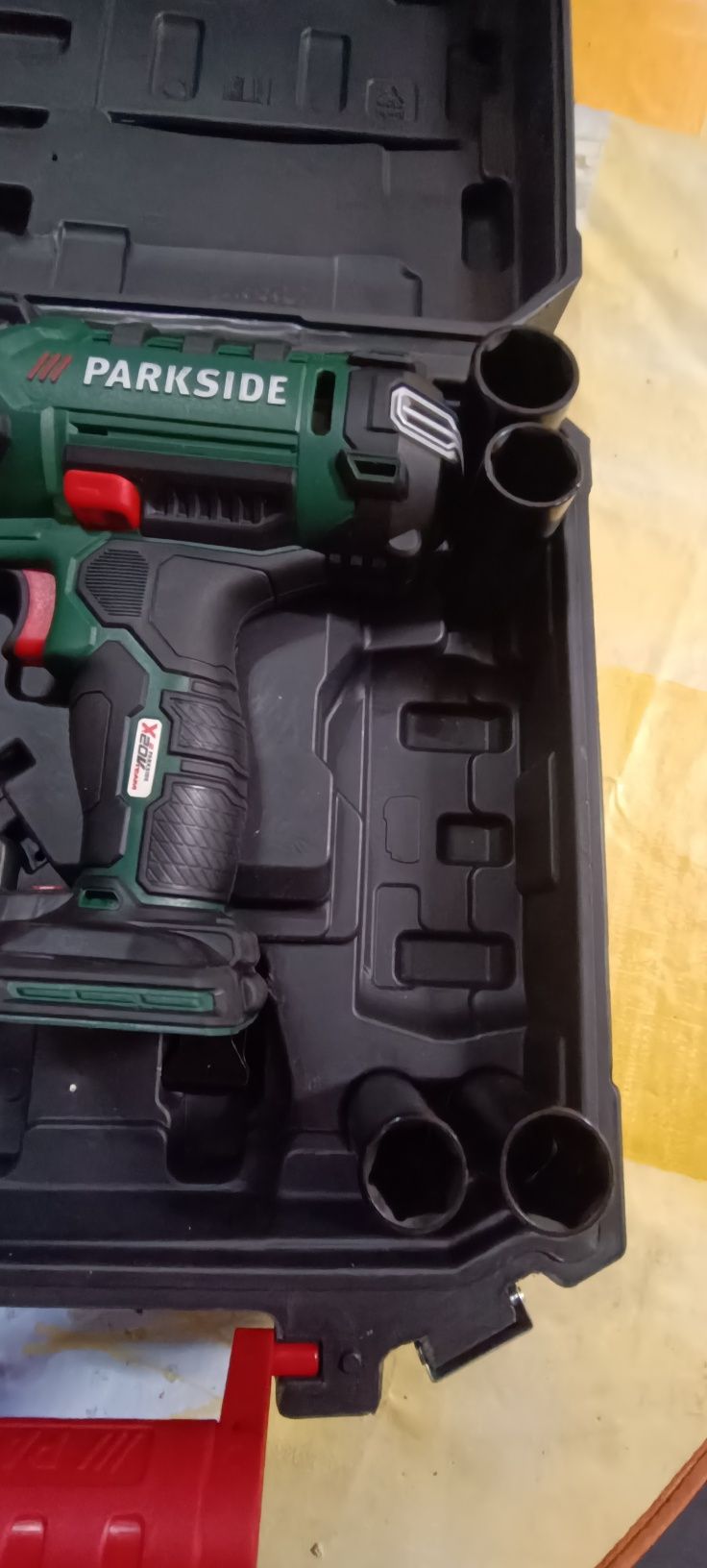 Maquina de impacto Parkside PASSK 20V  sem bateria , nunca usada
