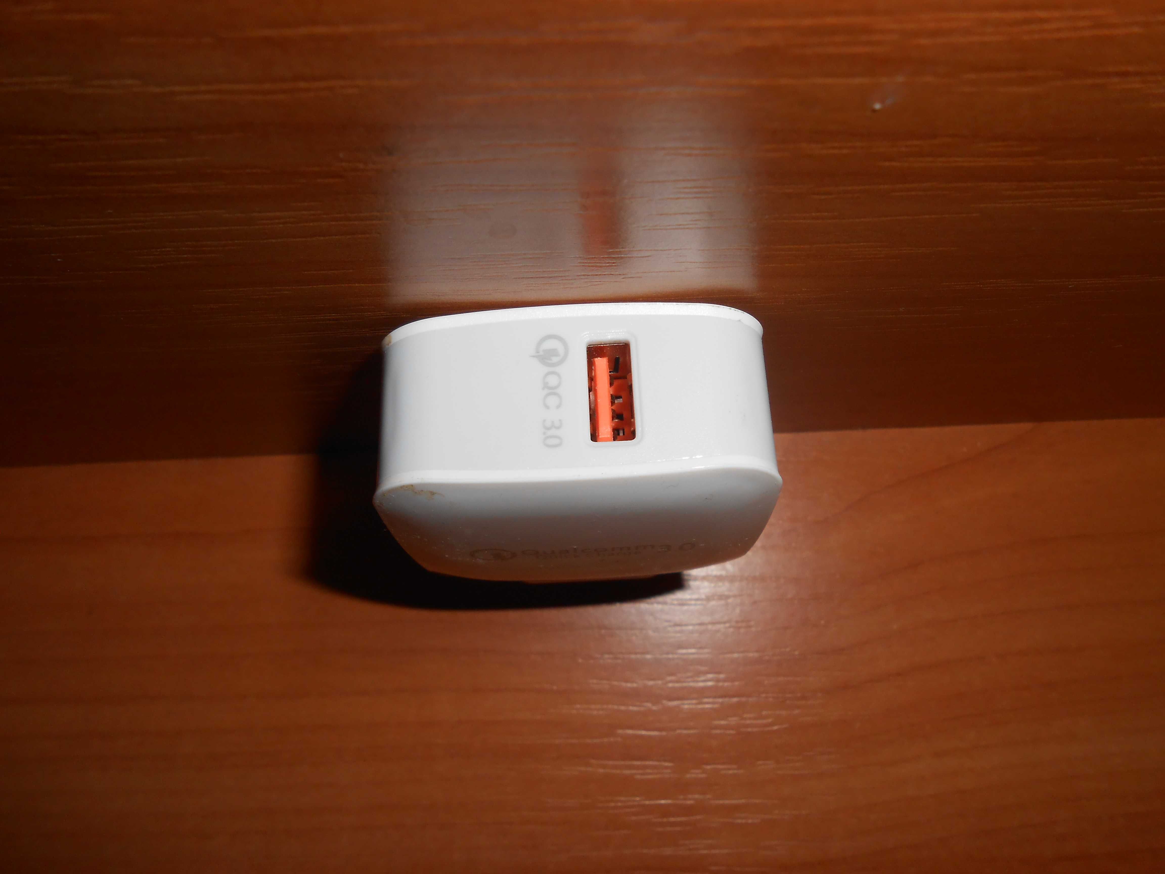Зарядное устройство Qualcomm Quick Charge 3.0 модель QC-001