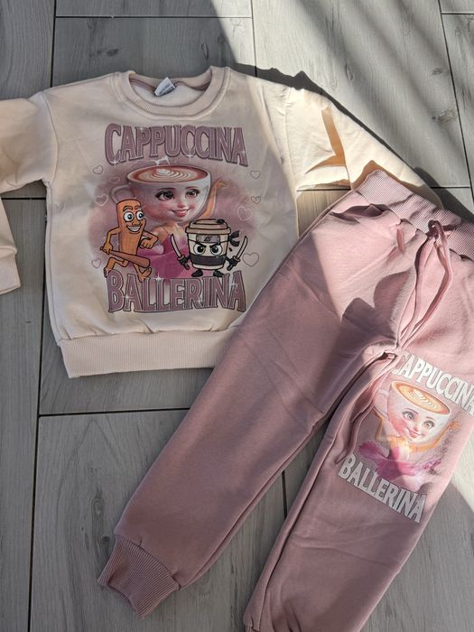 Komplet roz 122/128 spodnie bluza