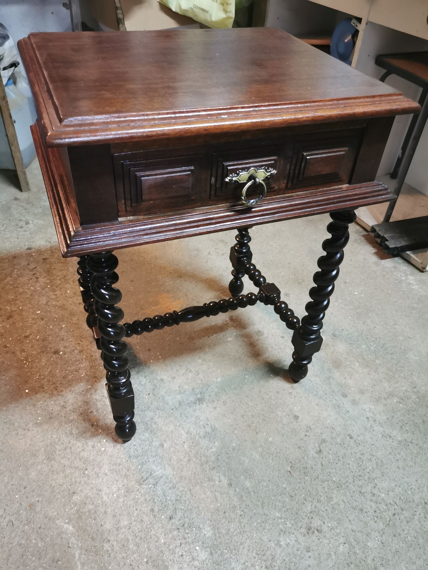 Mesa de cabeceira
