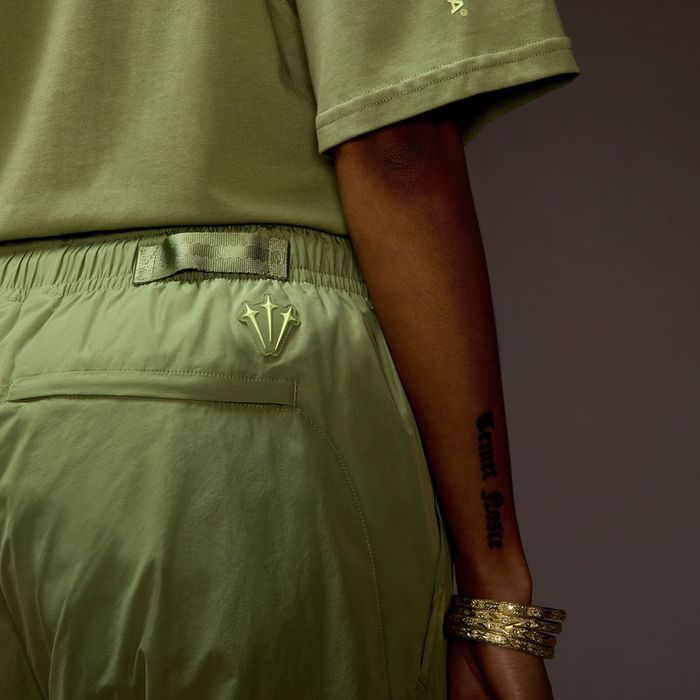 Nike NRG Nocta Track Jacket Woven (oil green / lt liquid lime)