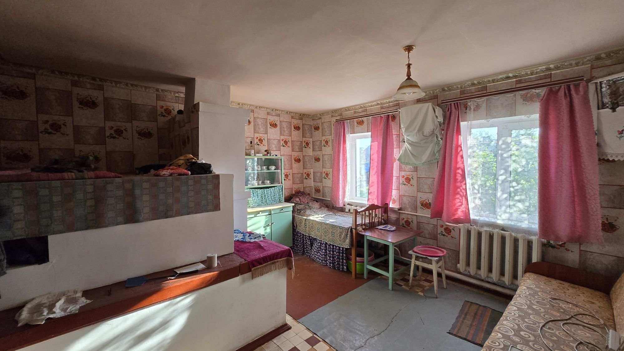 Продаж будинку в селі Тростинка