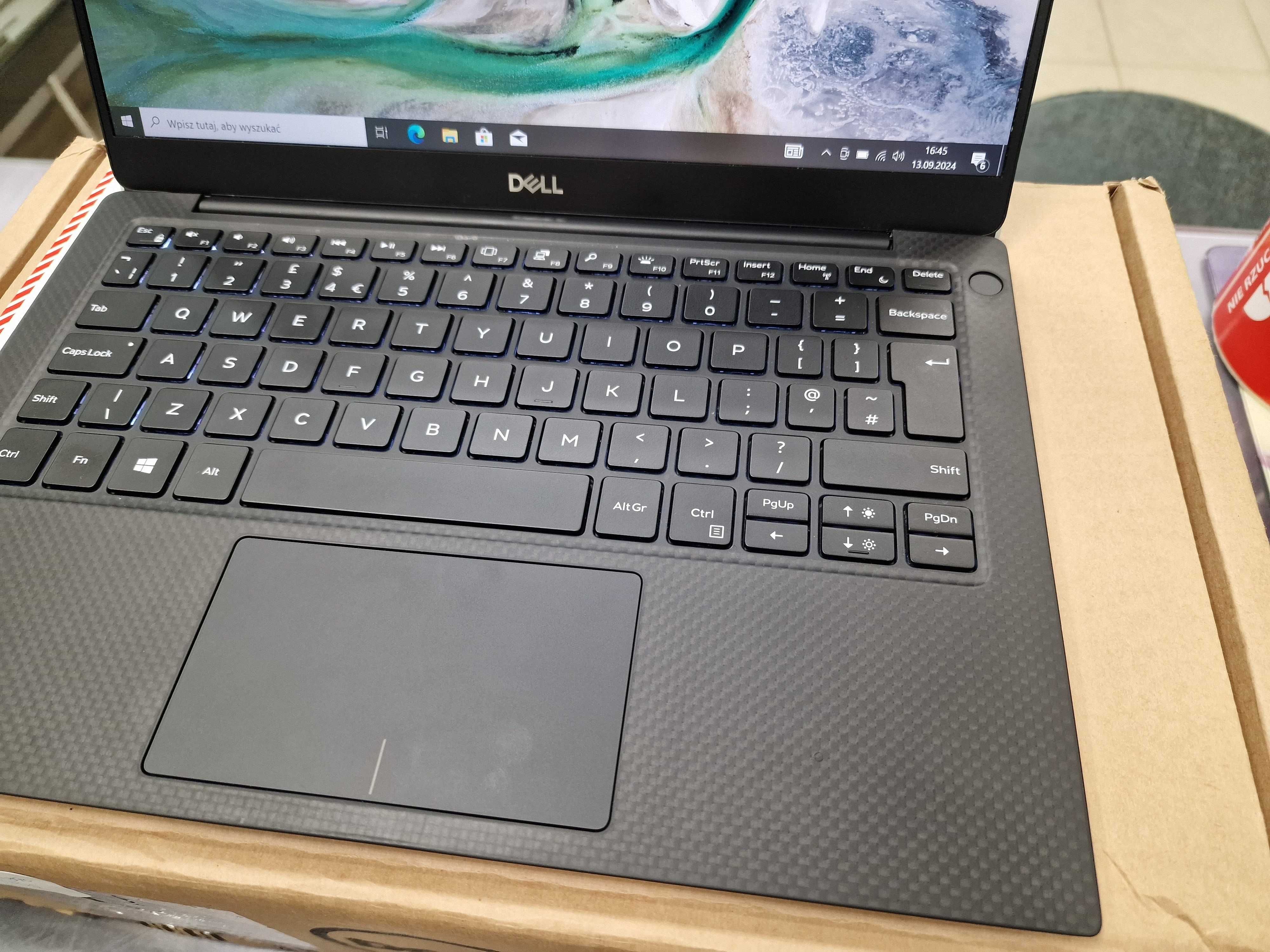DELL XPS 13 7390/ i5-10210U/ 8GB/ 256GB/ 13.3" FHD/ W10P/ Grade A-