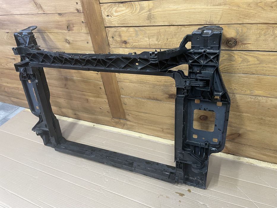 Телевізор Audi E-tron панель Etron