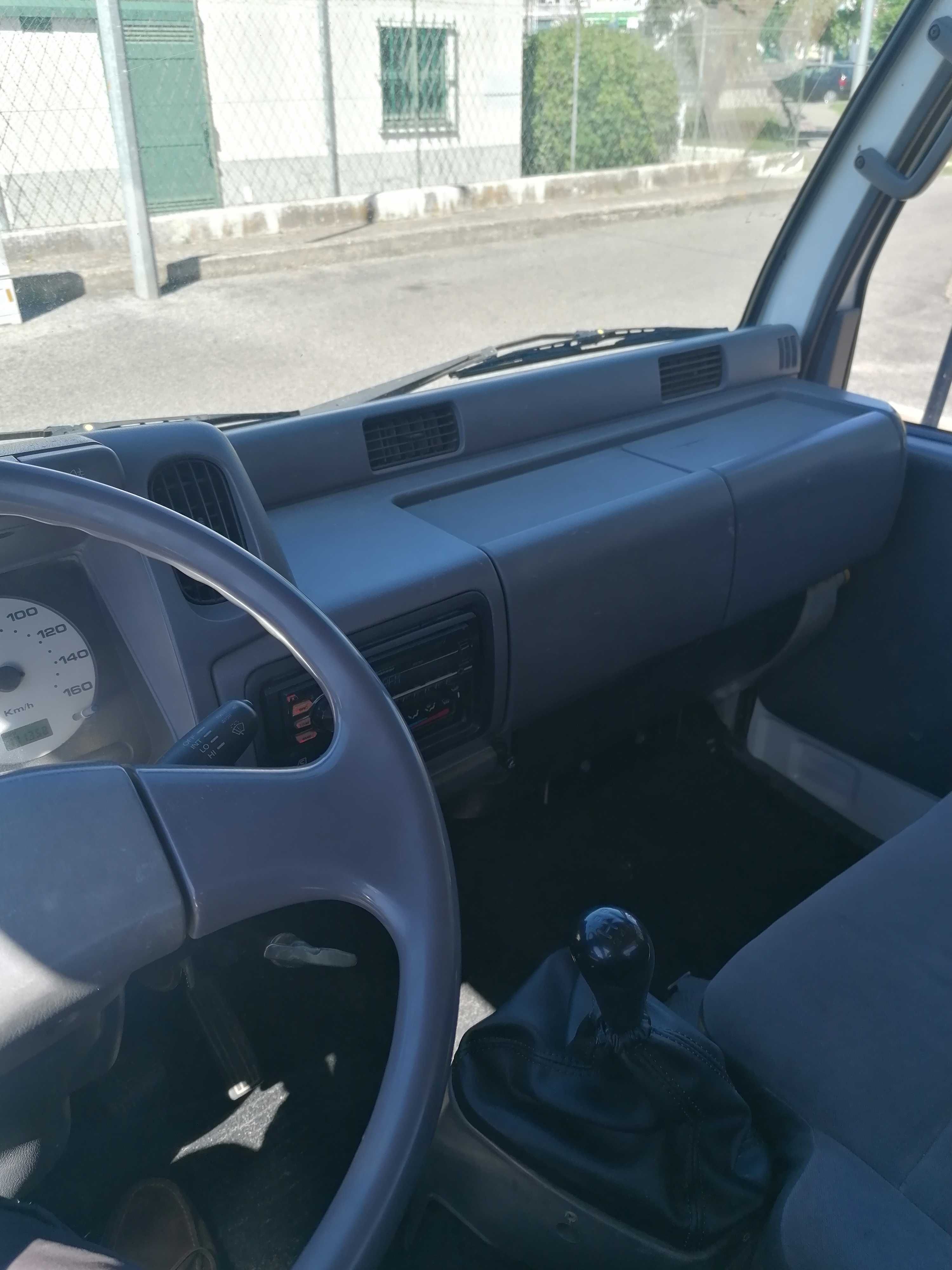 Nissan Cabstar 2002