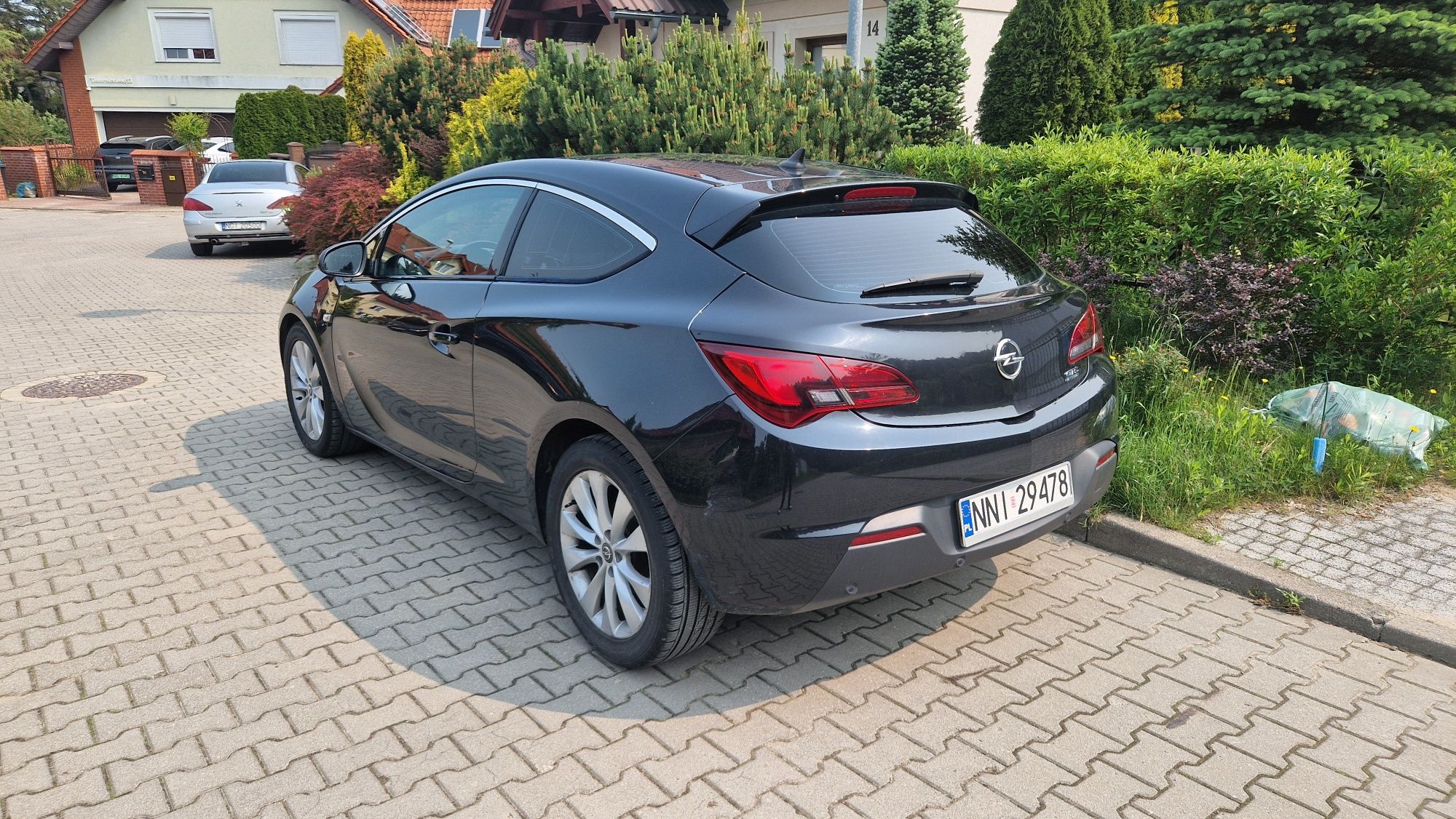 Opel Astra J Gtc