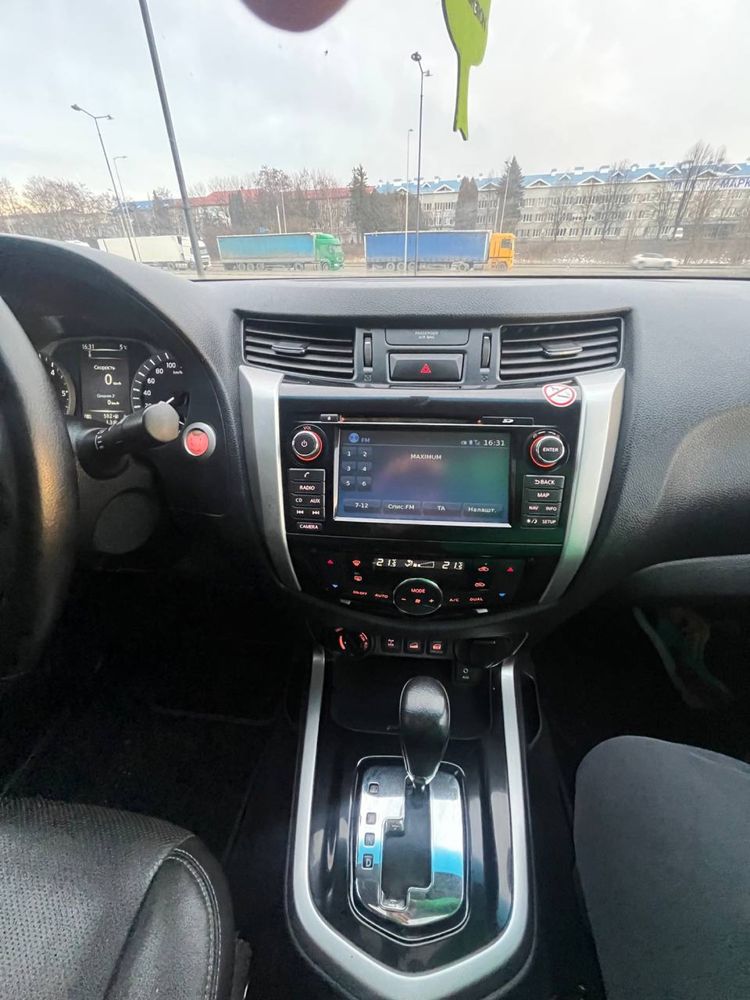 Авто Нассан Навара Nissan Navara