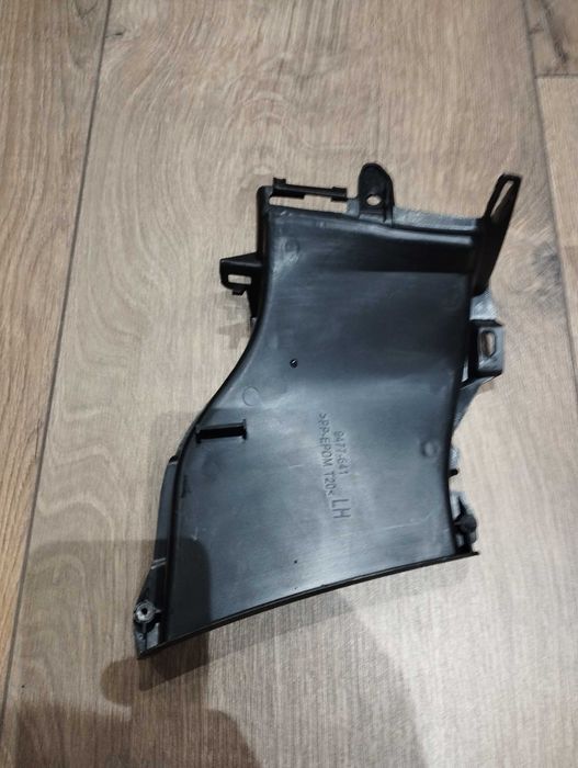 воздуховод BMW X3 G01 кріплення перед бампера 51117418414 51117418413