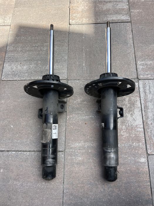 Продам амортизатор bmw g20