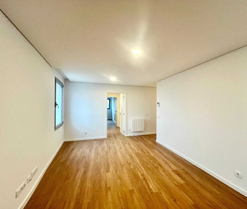 Excelente T2, novo, junto ao Gaia Shopping