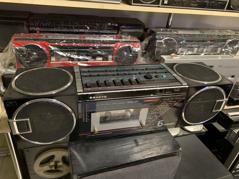 Магнітола Панасонік