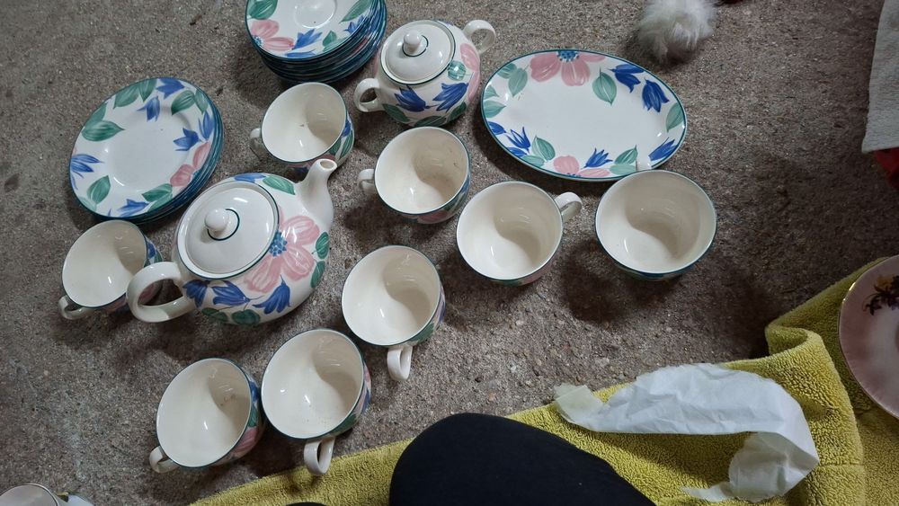 Conjunto de chavena em porcelana