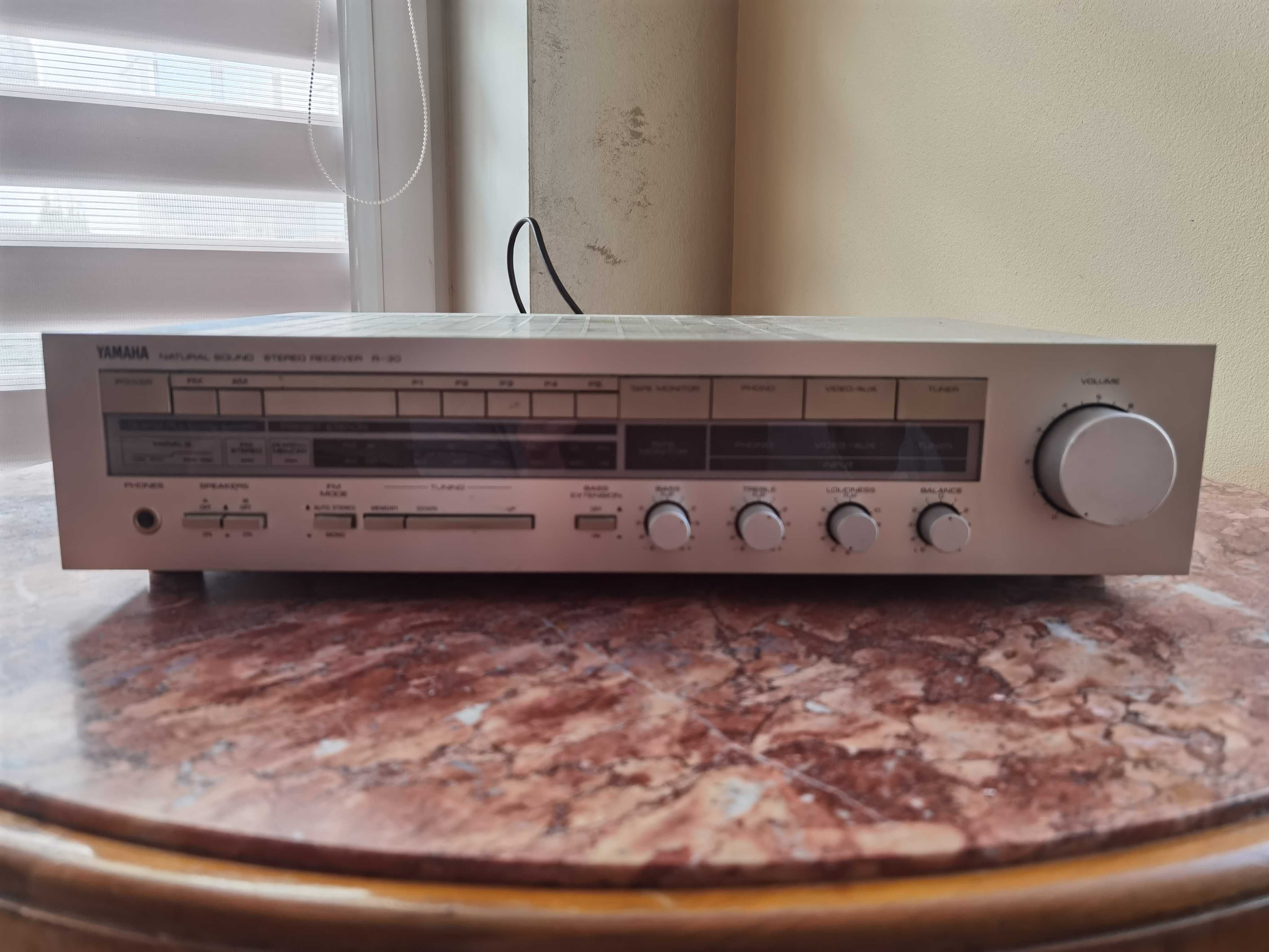 Wzmacniacz YAMAHA MODEL R30