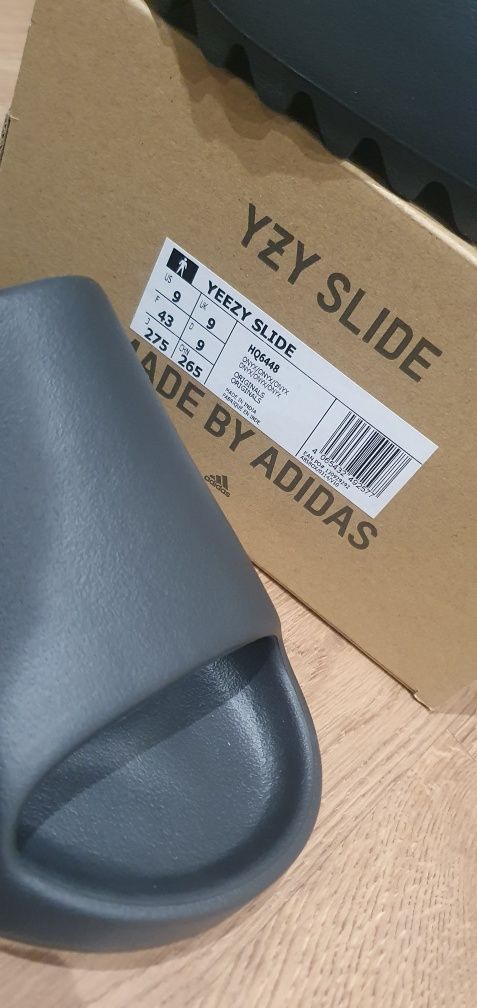 Adidas Yeezy slide