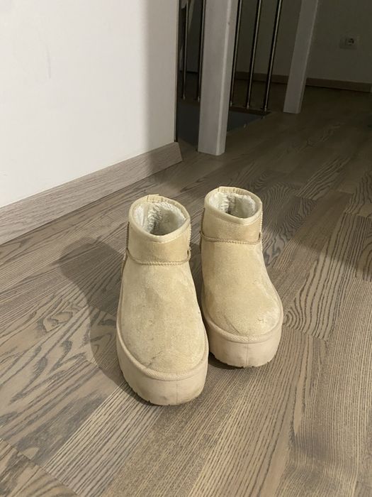 Уги молочні 38-39 розмір на підошві