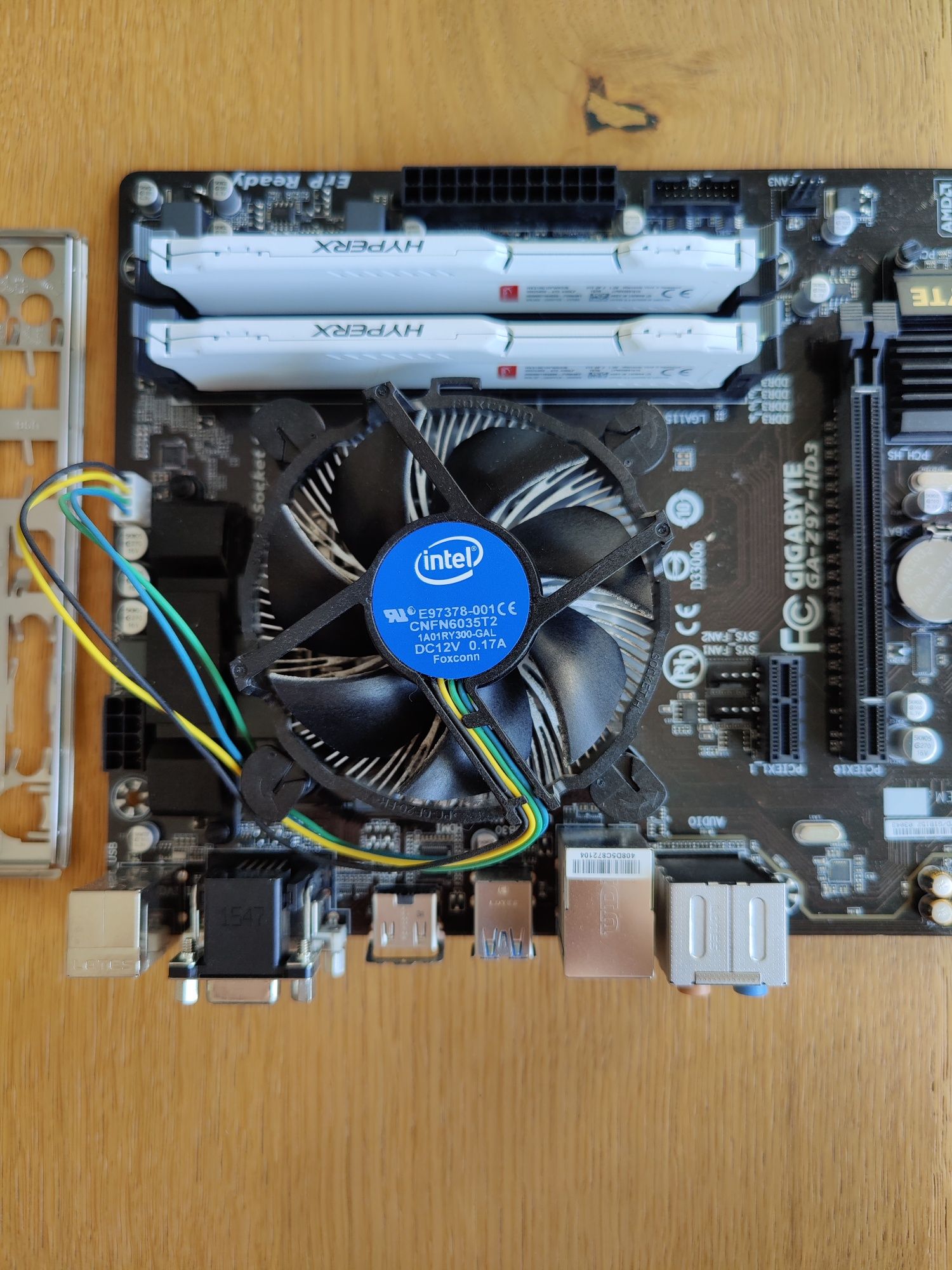 Komputer Intel i5, Gigabyte, Msi GTX 750, HyperX