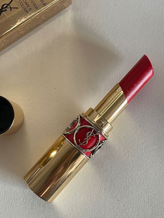 Червона помада YSL Rouge Volupte Shine Lipstick