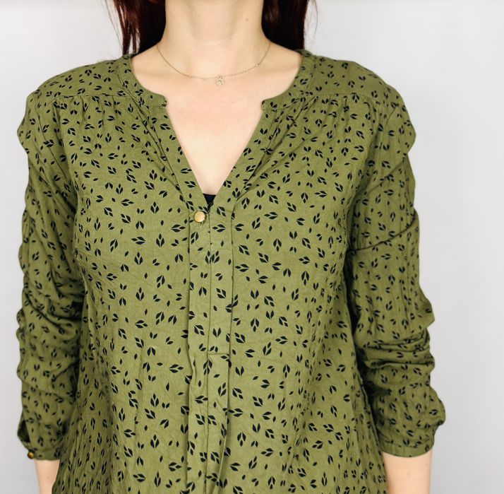 Oliwkowa bluzka z drobnym wzorem M 38 Vero Moda