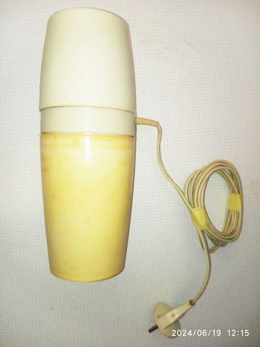 Блендер. Электромиксер "Элита " 90 вт  производство СССР . Миксер.