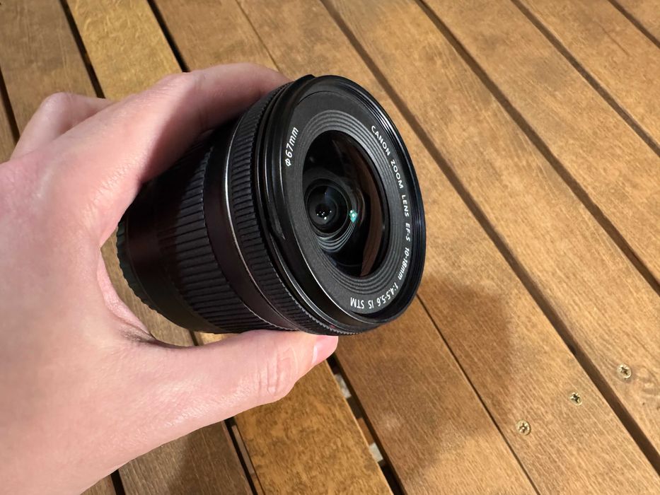 Обʼєктив Canon EF-S 10-18mm f/4.5-5.6 IS STM