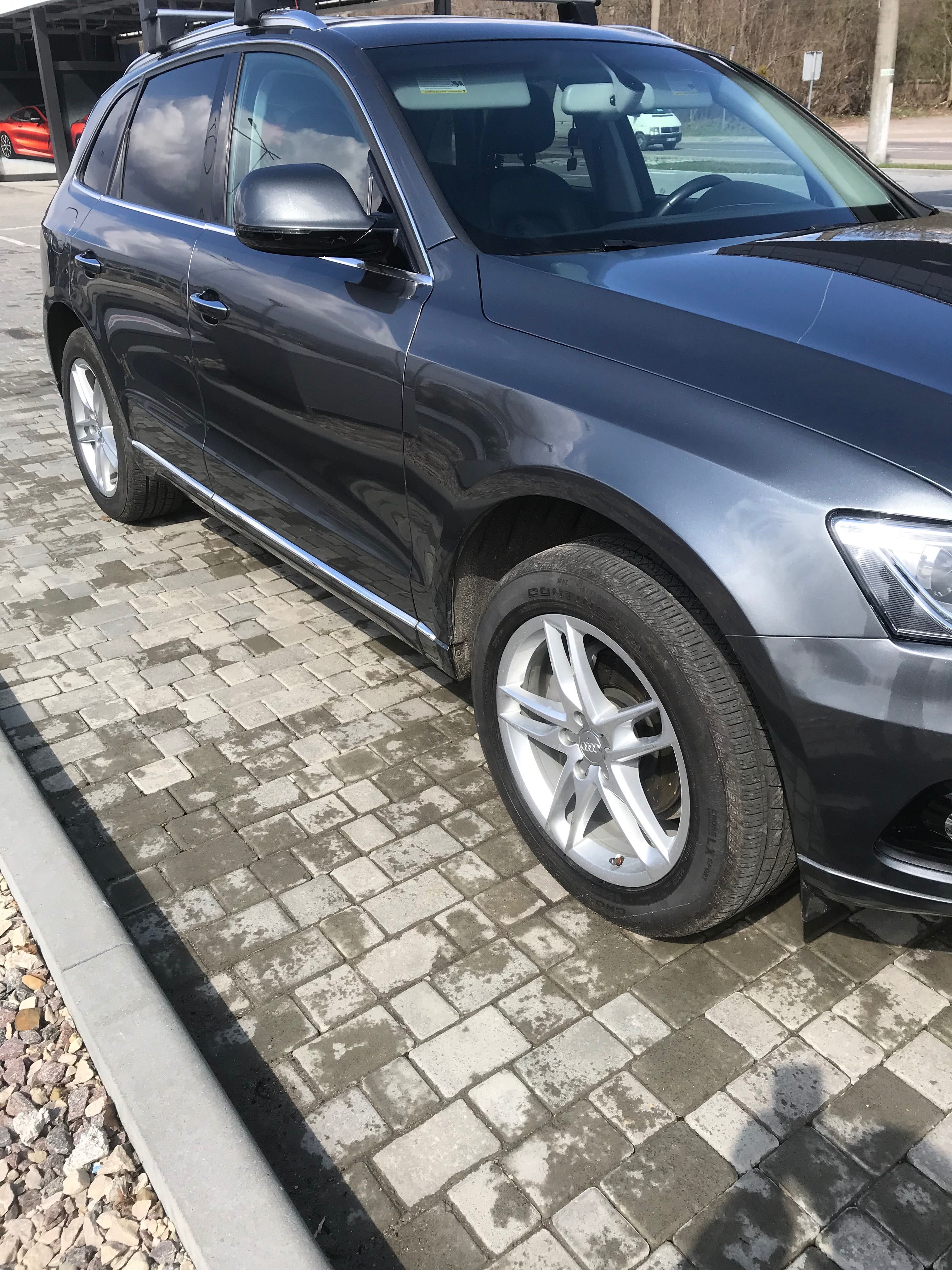 Продам легковий автомобіль ауді Q5