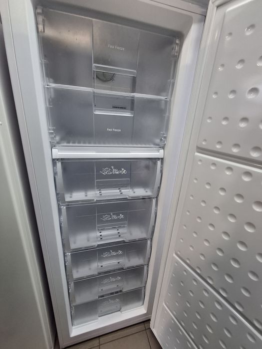 Морозильна камера Beko model F60265N