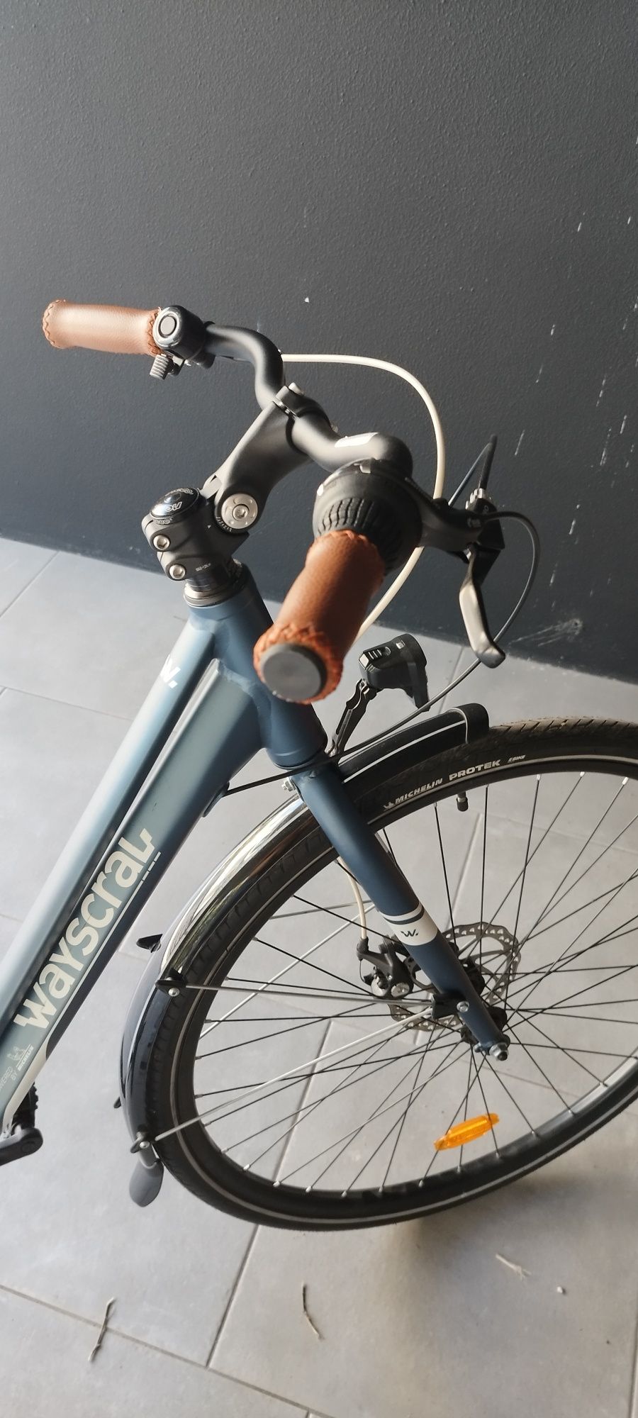 Bicicleta elétrica  "nova"