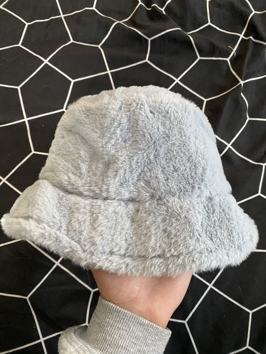 Хутряні шапки з вушками панамки жіночі