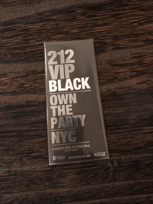 Carolina Herrera 212 VIP Black