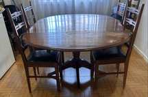 Mesa de Jantar + Cadeiras