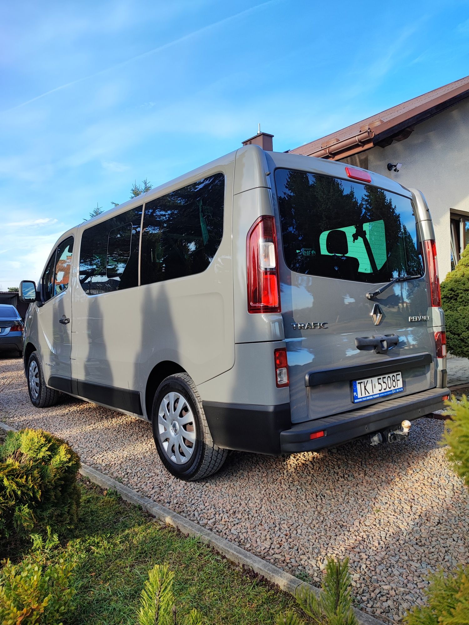 Wynajem  Renault Trafic 9 osobowy WOLNE Terminy FERIE