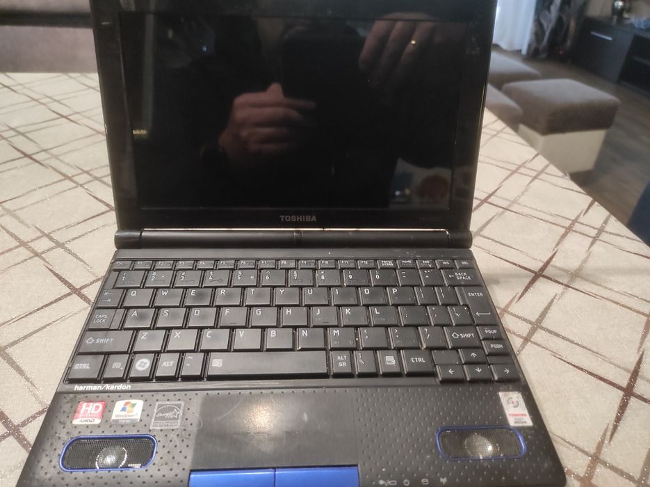 Netbook TOSHIBA to NB550D